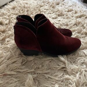 Ankle boots